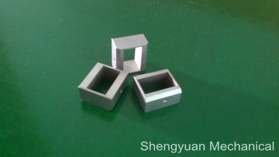 SS303 แม่นยำกลึงมิลลิ่งส่วน 220 # สีขาว Corndum พ่นทราย