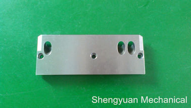 CNC Milling แม่นยำกลึงอะไหล่ SUS304 / เหล็กคาร์บอนต่ำ