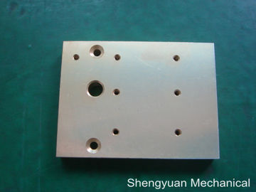 อลูมิเนียม CNC เครื่องจักรความแม่นยำฮีทซิงค์ Raf 65/24 เหลือง alodine 1200 พื้นผิว
