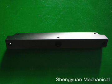 ปรุอลูมิเนียม CNC Precision Machining, สีดำ Anodized ไม่เท่ากันมุม