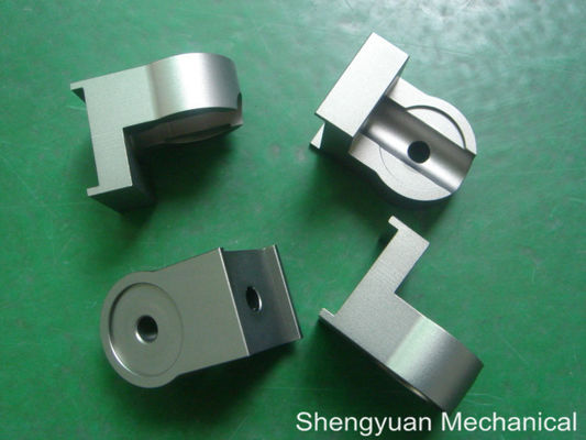 anodize Pantone 403m แม่นยำเครื่องจักรซีเอ็นซี AL6061 ร่วม Coupler