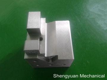 ความแม่นยำเอง CNC กลึงขัด D2 เรียบ 0.005 เมาท์จิ๊ก