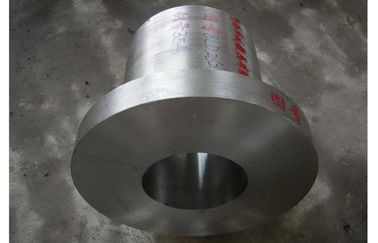 การรักษาความร้อน CNC กลึงชิ้นส่วนอะไหล่ / โลหะผสมเหล็กตีขึ้นรูปสำหรับ Reducer เครื่องจักร
