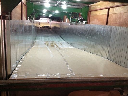PU Foaming เครื่องทำฟองน้ำต่อเนื่องแนวนอนอัตโนมัติเต็มรูปแบบ 50 กก. / M³