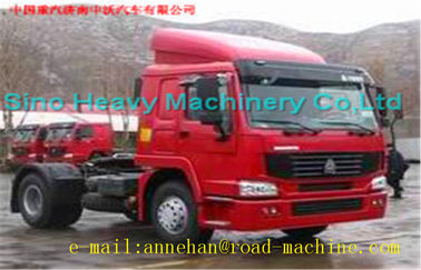 ISO CCC SINOTRUK 4 x 4 ทั้งหมดล้อรถบรรทุก HOWO TRACTOR รถบรรทุกพ่วง 20-70 ครั้ง EUROII / III LHD หรือ RHD 260-420HP