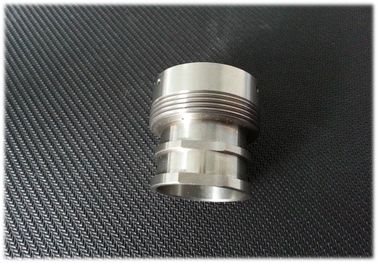 อุปกรณ์ทางการแพทย์สแตนเลสเปิดส่วนอะไหล่ / CNC เครื่องจักรความแม่นยำ