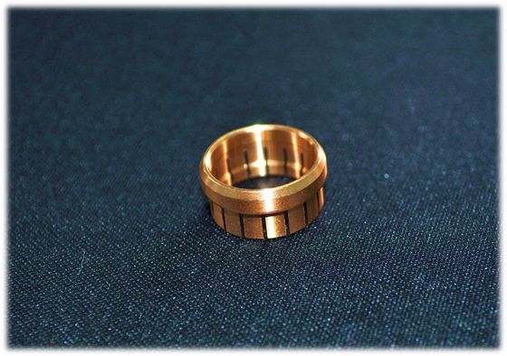 ปรับแต่งทองเหลือง CNC ความแม่นยำหันอะไหล่ RF เชื่อมต่อการบินและอวกาศ