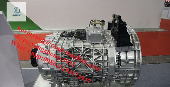 2600RPM Sinotruk อะไหล่ 10Forward ความเร็ว 2 ย้อนกลับความเร็วในการส่ง / กระปุก